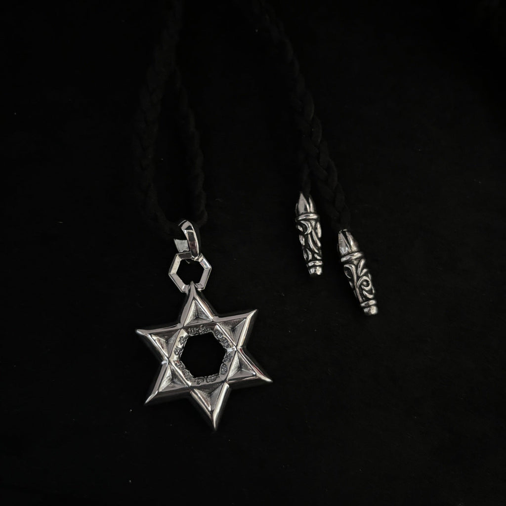 Chrome Hearts bullet-shaped six-pointed star tongue style leather rope necklace